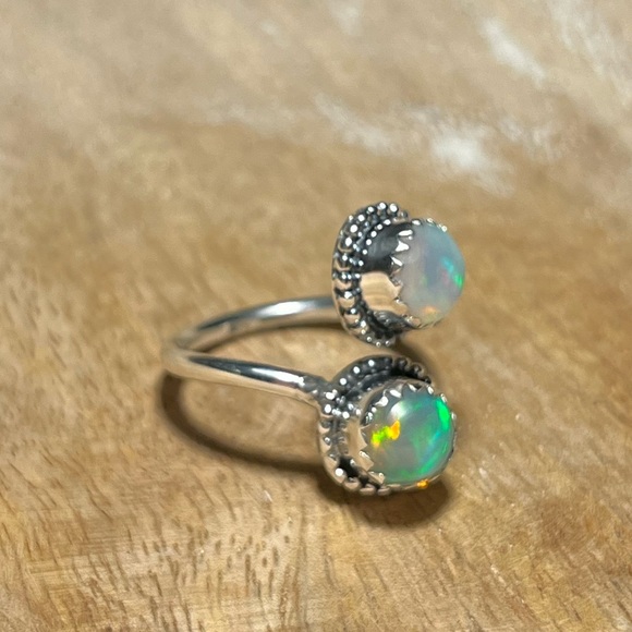 NWOT Ethiopian Opal Bypass 925 Sterling Silver Ring - Picture 7 of 15